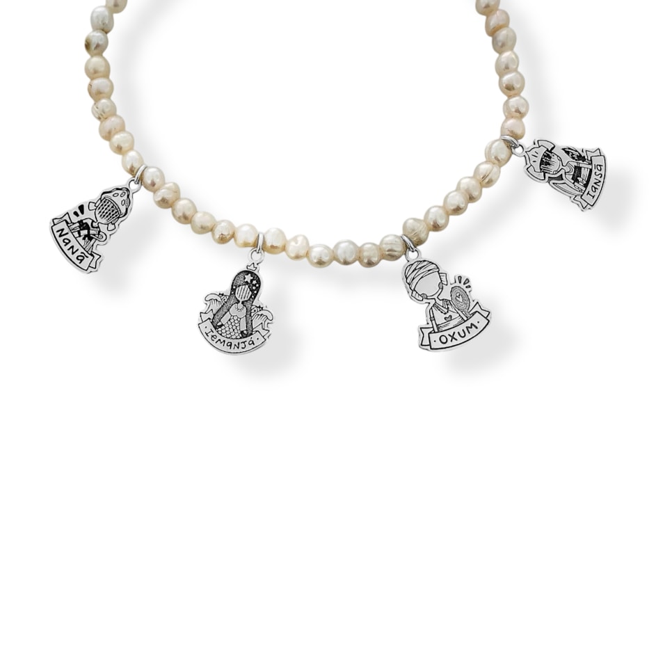Pulseira de Pérolas Pão com Pingentes de Orixás - 16cm