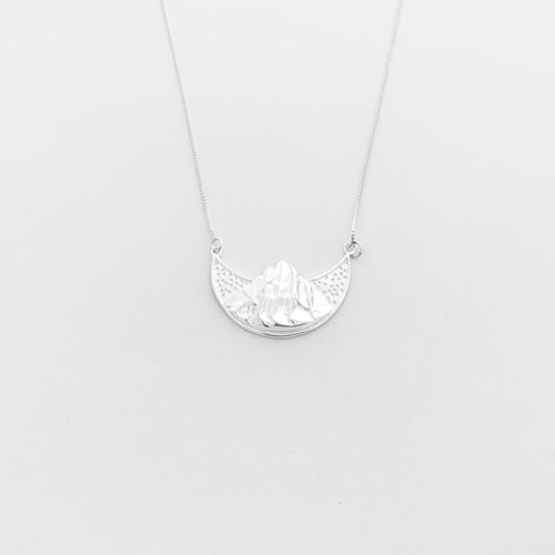 Gargantilha Meia Lua Invertida com Montanha - 60cm