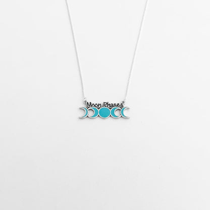 Gargantilha com Fases da Lua em Resina e "Moon Phases" - 60cm