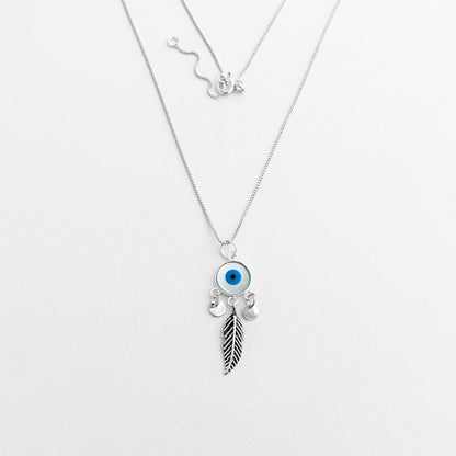 Gargantilha de Olho Grego em Madrepérola com Pena e Medalhinhas - 40cm