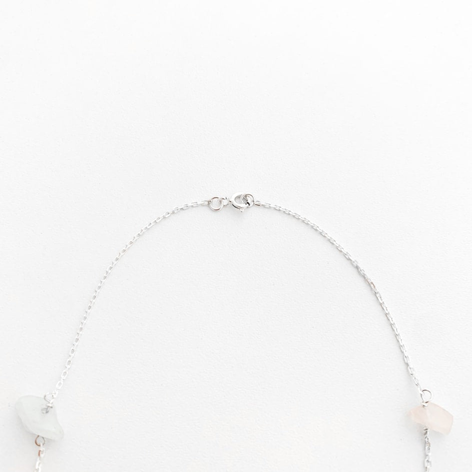 Gravatinha de Cascalho com Ametista, Quartzo Rosa, Quartzo transparente e Quartzo Azul