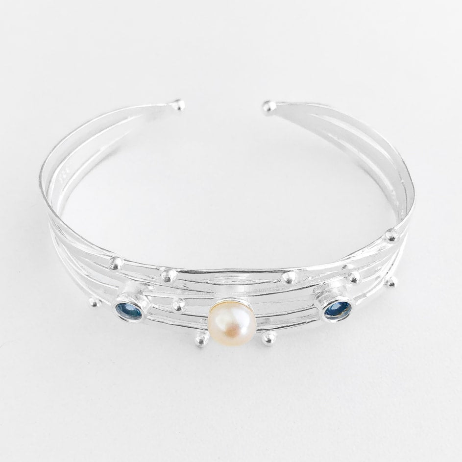 Bracelete Trabalhado com Madrepérola e Água Marinha