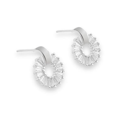 Brinco Vazado com Bordas Cravejadas de Zircônias