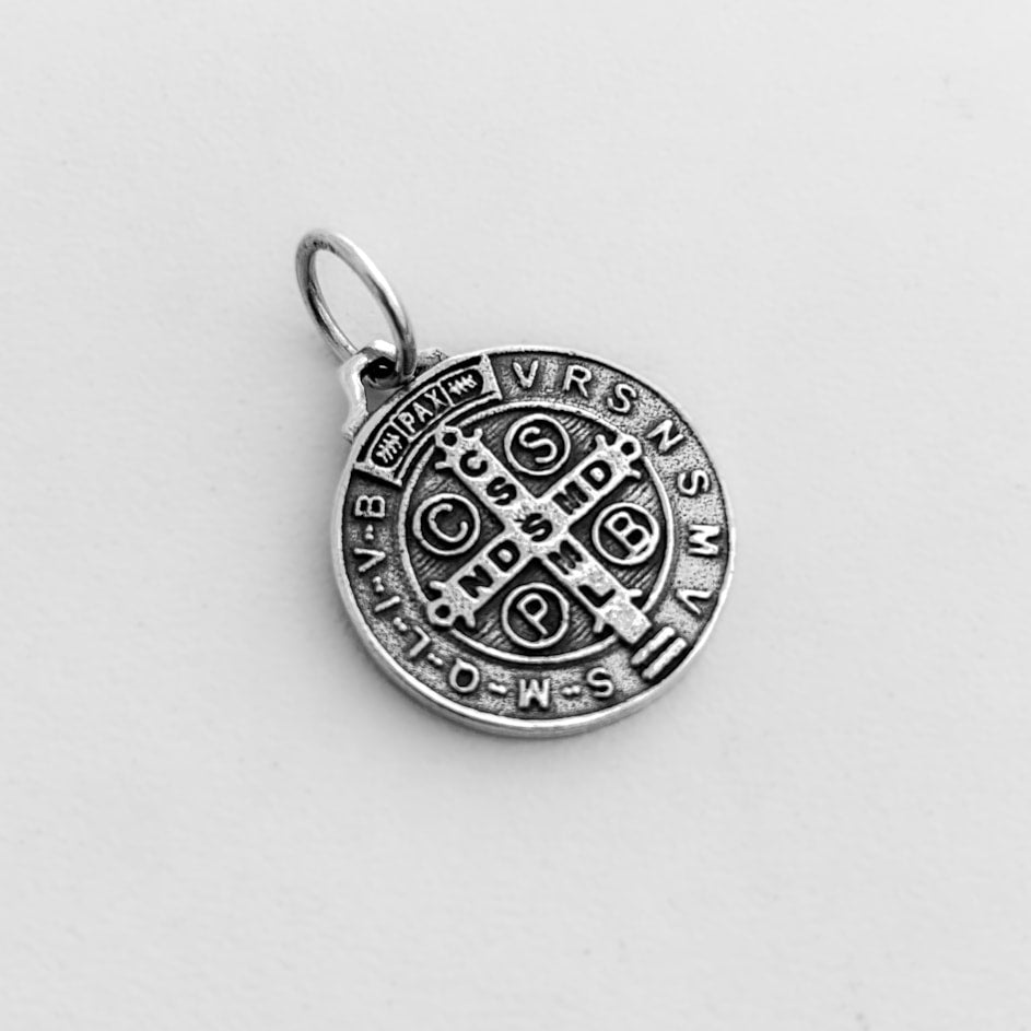 Pingente de São Bento